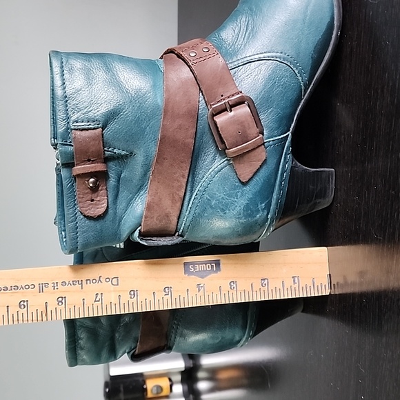 Teal leather with brown strap, size 9, ankle boot - Picture 5 of 5